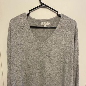 2 long sleeves shirts